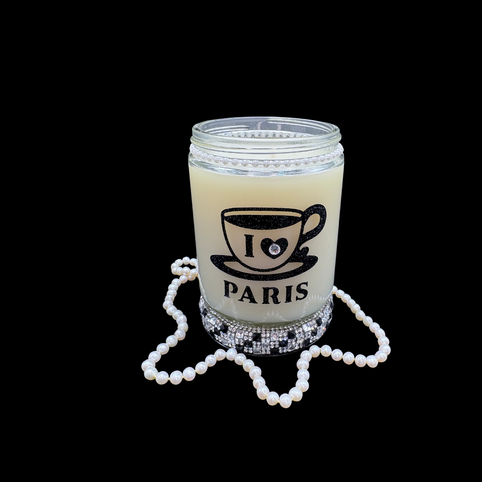 Tumbler with 'I ❤️ PARIS' design on a black background